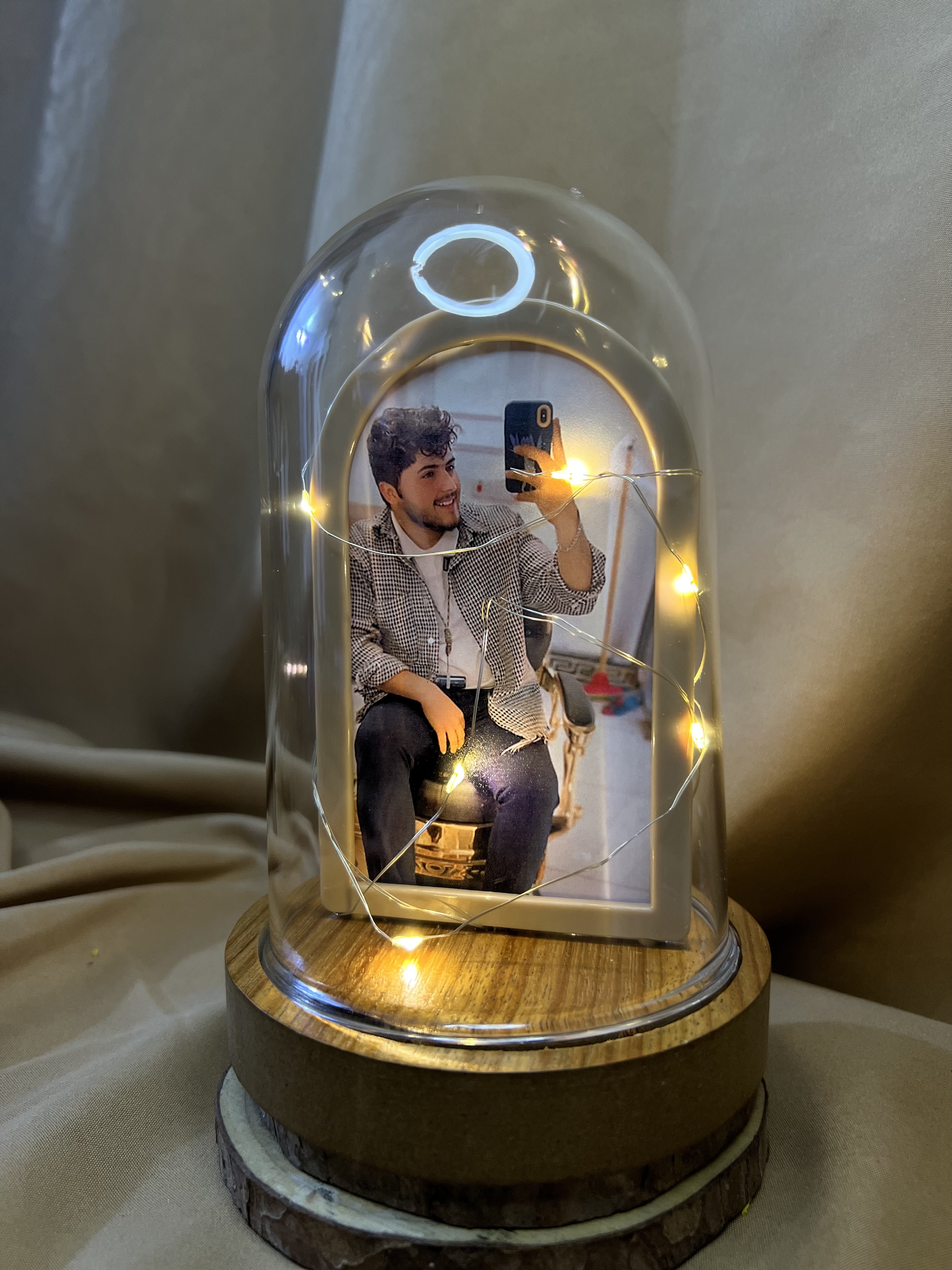 البلوره الضوئيه الملكيه