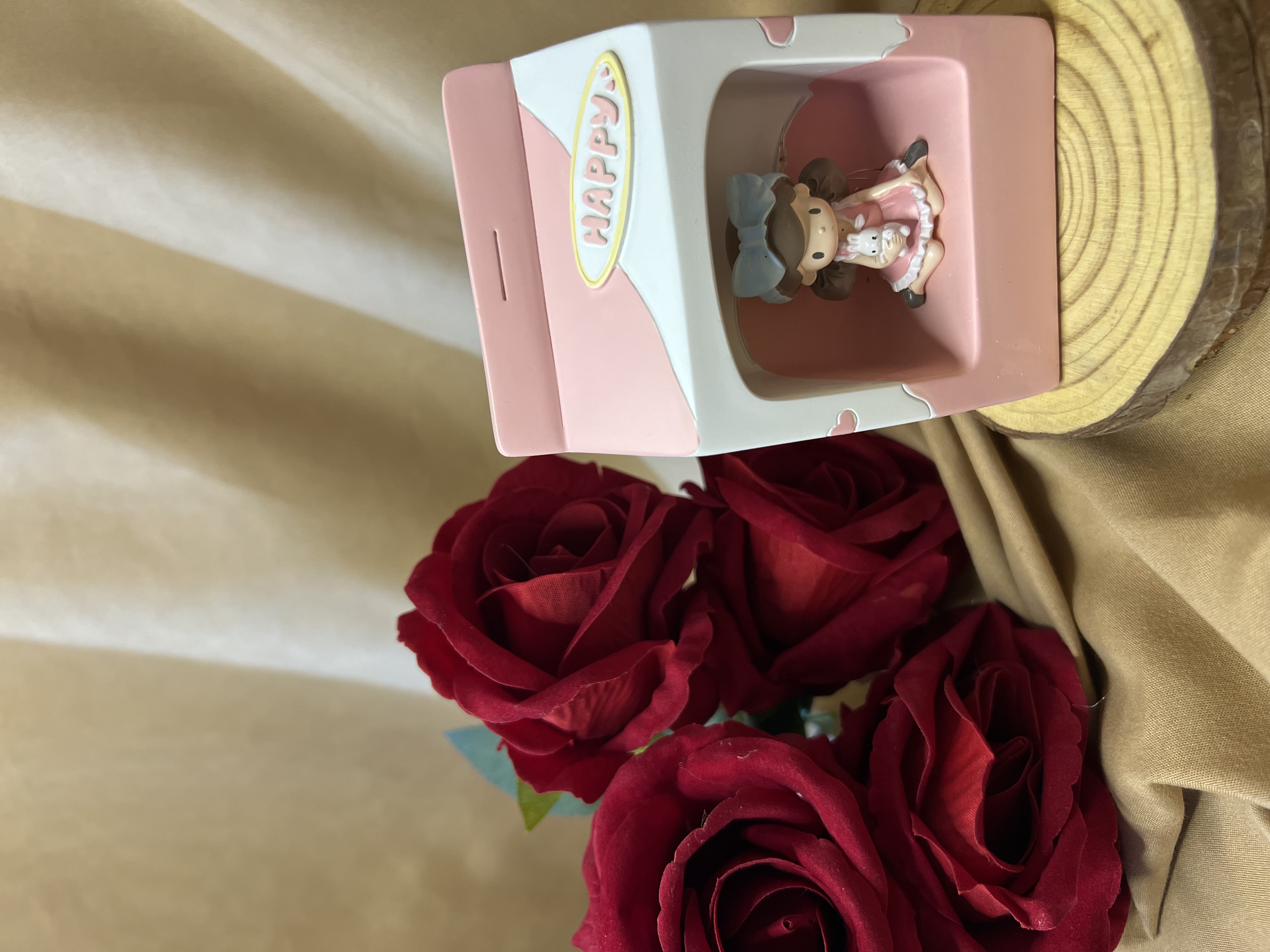 مصباح فتاة علبة الحليب